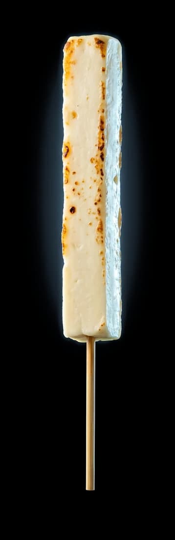 Espetinho de queijo coalho